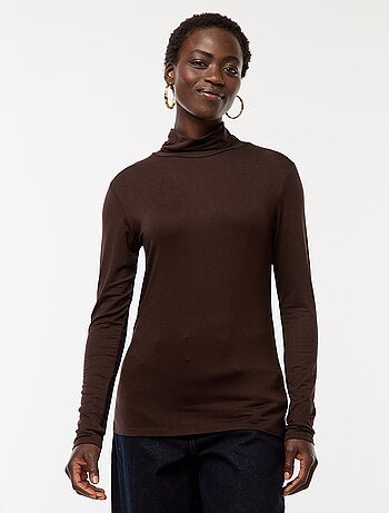Camiseta de cuello alto y manga larga