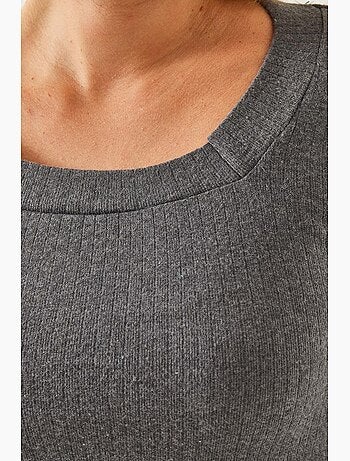 Camiseta de cuello en u lucci