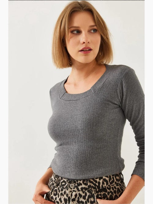 Camiseta de cuello en u lucci - Kiabi