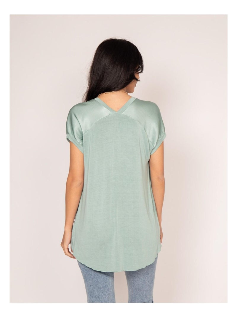 Camiseta de cuello en V satinada FENTA Verde - Kiabi