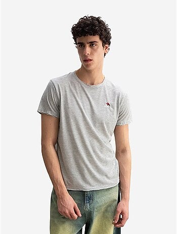 Camiseta de cuello redondo a rayas bordadas giesto