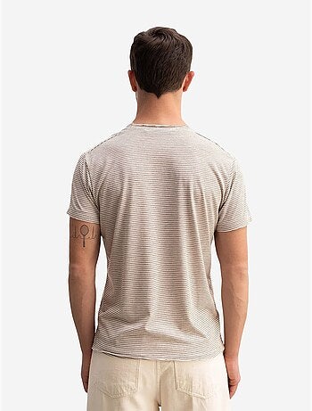 Camiseta de cuello redondo a rayas con bordado de giesto