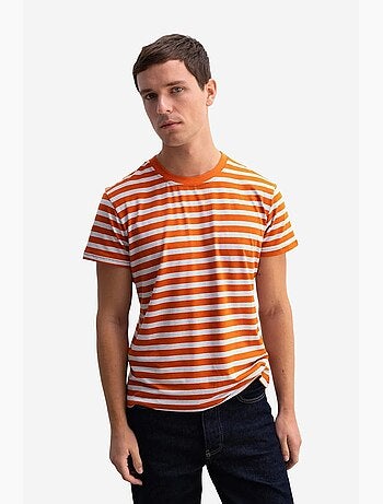 Camiseta de cuello redondo a rayas de corte entallado giesto