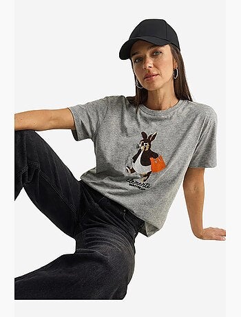 Camiseta de cuello redondo bordada lucci