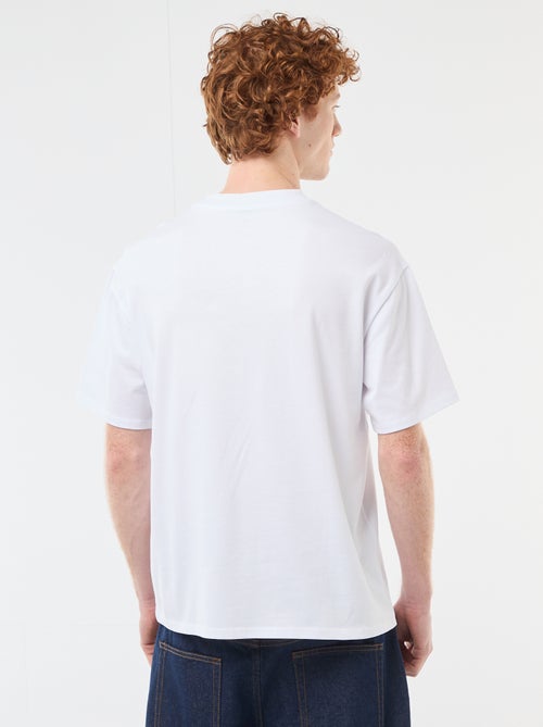 Camiseta de cuello redondo con bordado contrastante - Kiabi