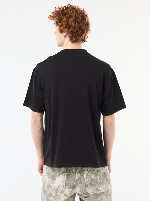 Camiseta de cuello redondo con bordado contrastante - Kiabi