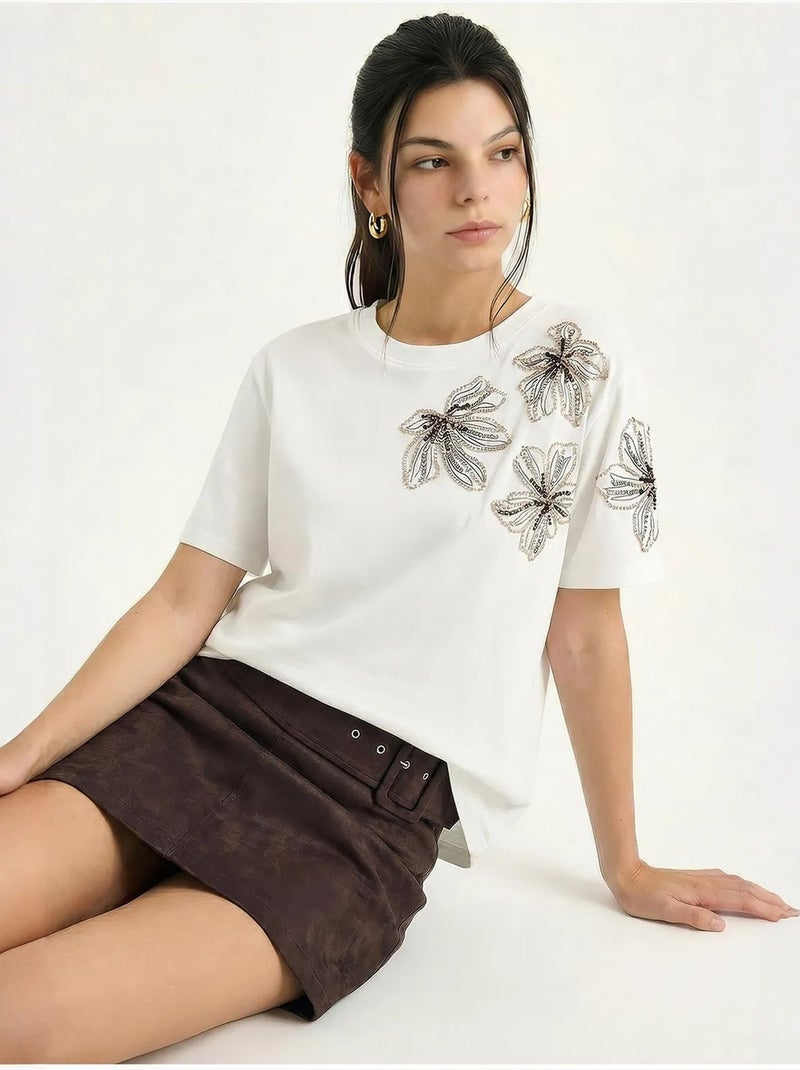 Camiseta de cuello redondo con bordado floral de lucci Blanco - Kiabi