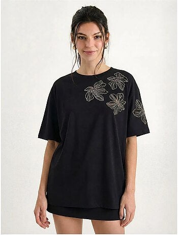Camiseta de cuello redondo con bordado floral de lucci