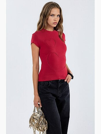 Camiseta de cuello redondo con estampado de corazones bordados busem