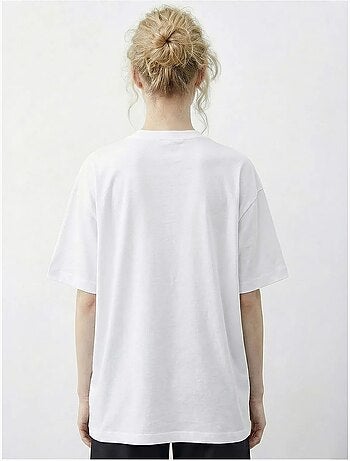 Camiseta de cuello redondo con lentejuelas y estampado de leopardo de lucci