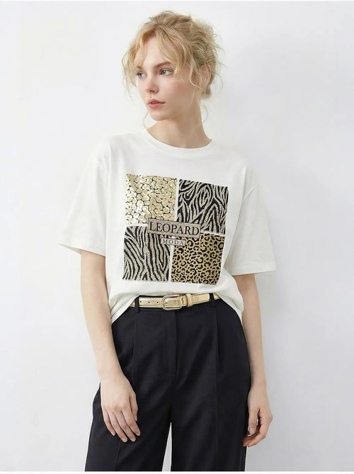Camiseta de cuello redondo con lentejuelas y estampado de leopardo de lucci - Kiabi Camiseta de cuello redondo con lentejuelas y estampado de leopardo de lucci - Kiabi