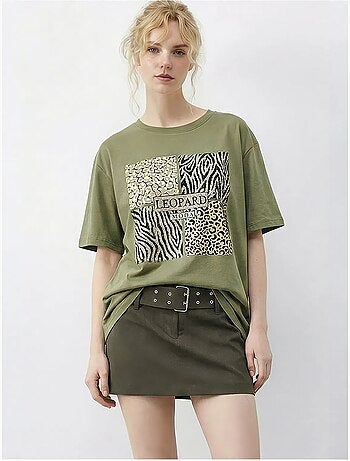 Camiseta de cuello redondo con lentejuelas y estampado de leopardo de lucci