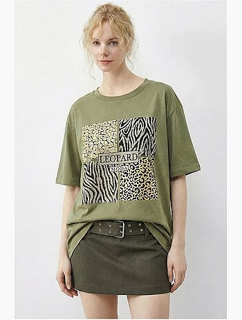 Camiseta de cuello redondo con lentejuelas y estampado de leopardo de lucci