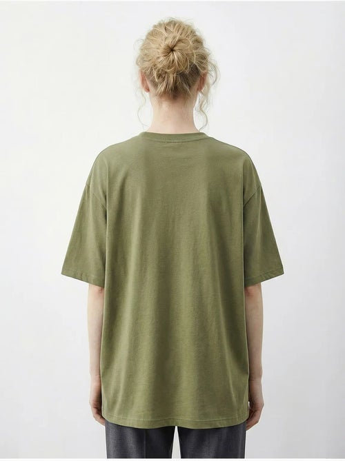Camiseta de cuello redondo con lentejuelas y estampado de leopardo de lucci - Kiabi Camiseta de cuello redondo con lentejuelas y estampado de leopardo de lucci - Kiabi