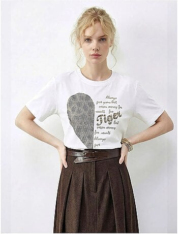 Camiseta de cuello redondo con lentejuelas y estampado de texto lucci