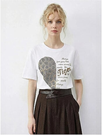 Camiseta de cuello redondo con lentejuelas y estampado de texto lucci
