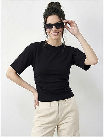 Camiseta de cuello redondo de corte regular lucci