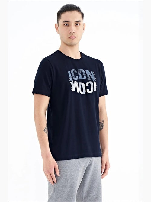 Camiseta de cuello redondo estampada con parche tommy - Kiabi Camiseta de cuello redondo estampada con parche tommy - Kiabi