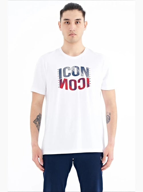 Camiseta de cuello redondo estampada con parche tommy - Kiabi Camiseta de cuello redondo estampada con parche tommy - Kiabi