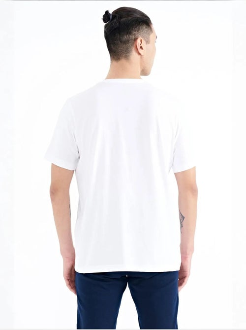 Camiseta de cuello redondo estampada con parche tommy - Kiabi Camiseta de cuello redondo estampada con parche tommy - Kiabi