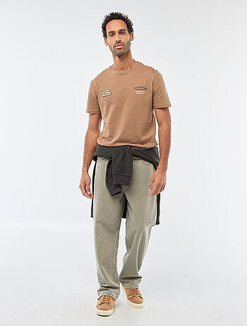 Camiseta de cuello redondo y manga corta estampada