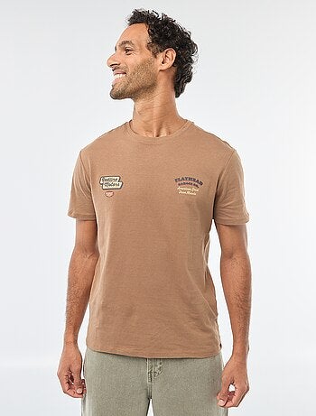 Camiseta de cuello redondo y manga corta estampada