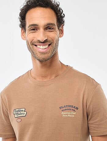 Camiseta de cuello redondo y manga corta estampada