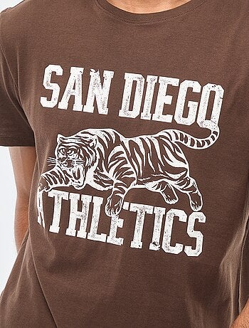 Camiseta de cuello redondo y manga corta estampada