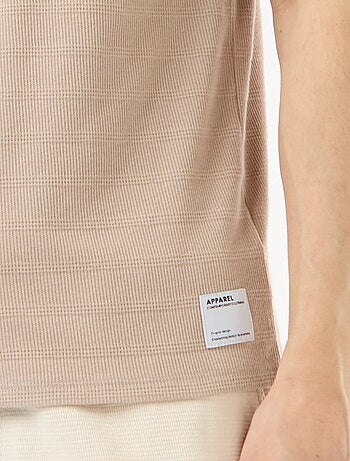 Camiseta de cuello redondo y manga corta en nido de abeja