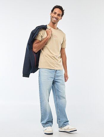 Camiseta de cuello redondo y manga corta estampada