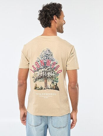 Camiseta de cuello redondo y manga corta estampada