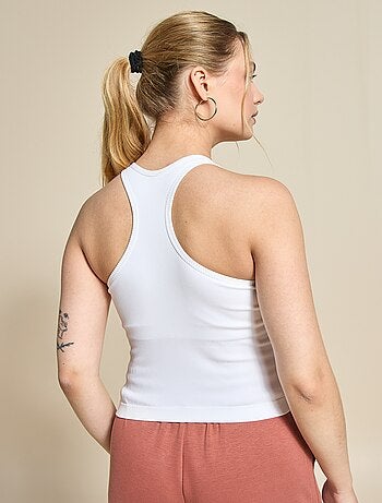 Camiseta de deporte con copas integradas - (ekstract)