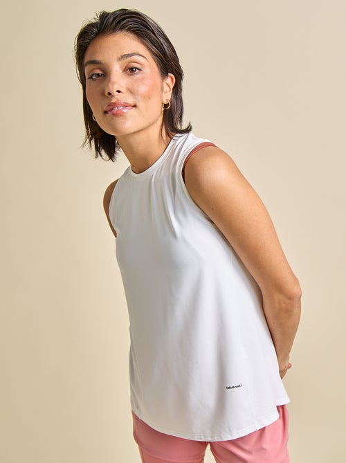 Camiseta de deporte con copas integradas - (ekstract) - Kiabi Camiseta de deporte con copas integradas - (ekstract) - Kiabi