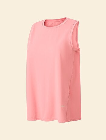 Camiseta de deporte con copas integradas - (ekstract)
