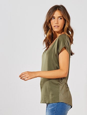 Camiseta de dos materiales con cuello de pico - Kiabi