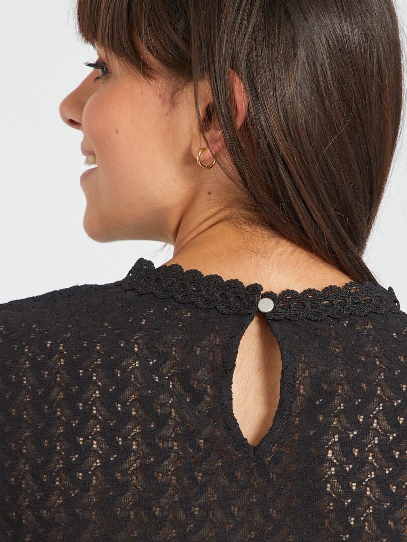 Camiseta de encaje y calados Negro Kiabi 15.00€