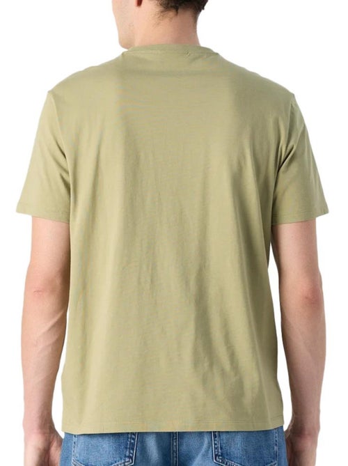 Camiseta de Hombre Calvin Klein Jeans con Insignia - Kiabi Camiseta de Hombre Calvin Klein Jeans con Insignia - Kiabi