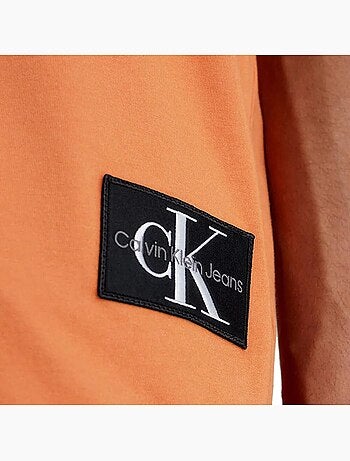 Camiseta de Hombre Calvin Klein Jeans con Insignia y Dobladillo