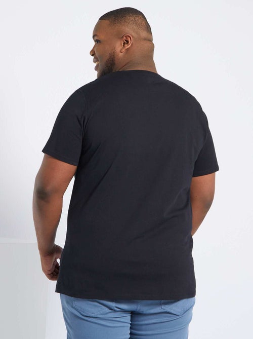 Camiseta de hombre de algodón con cuello redondo - Kiabi Camiseta de hombre de algodón con cuello redondo - Kiabi