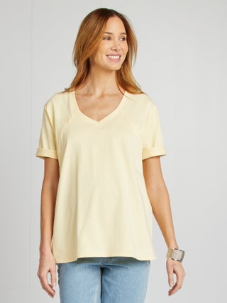 Camiseta de lactancia con cuello de pico