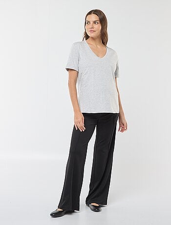 Camiseta de lactancia con cuello de pico