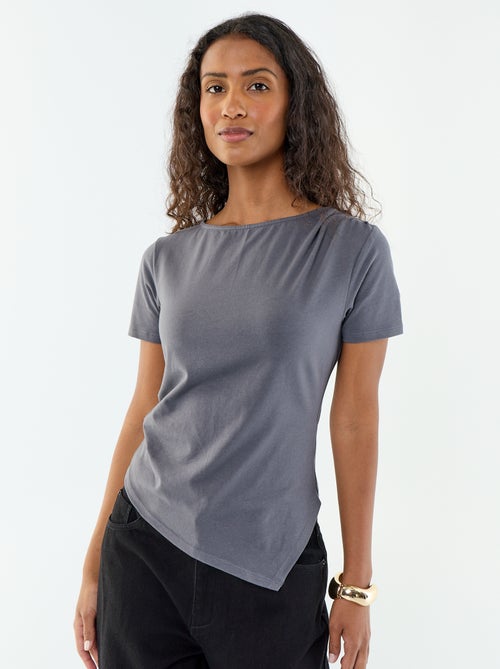 Camiseta de manga corta asimétrica - Kiabi Camiseta de manga corta asimétrica - Kiabi