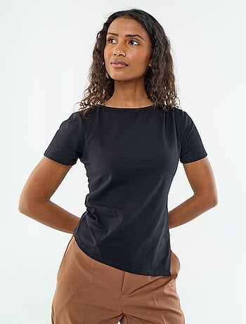 Camiseta de manga corta asimétrica