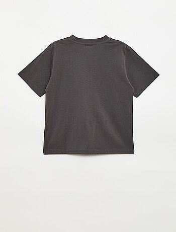 Camiseta de manga corta bordada