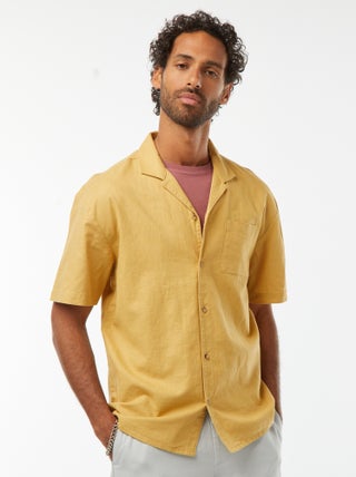 Camiseta de manga corta con bolsillo en el pecho