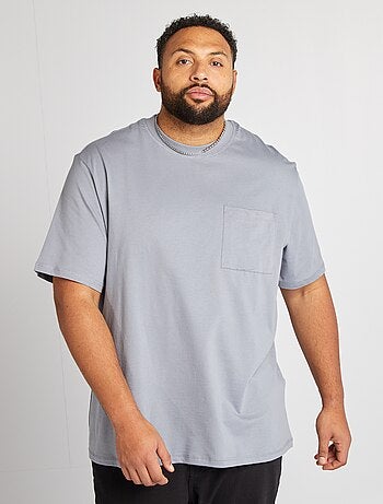 Camiseta de manga corta con bolsillo en el pecho