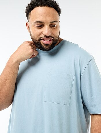 Camiseta de manga corta con bolsillo en el pecho