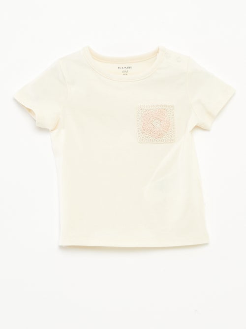 Camiseta de manga corta con bolsillo en el pecho de macramé - Kiabi