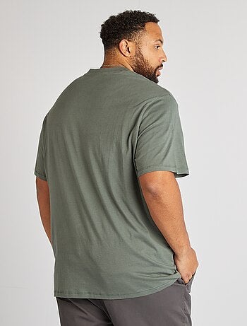 Camiseta de manga corta con bolsillo en el pecho