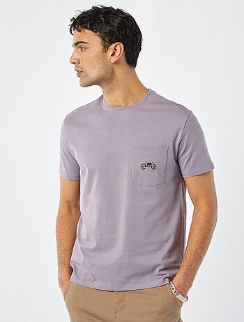 Camiseta de manga corta con bolsillo en el pecho y bordado